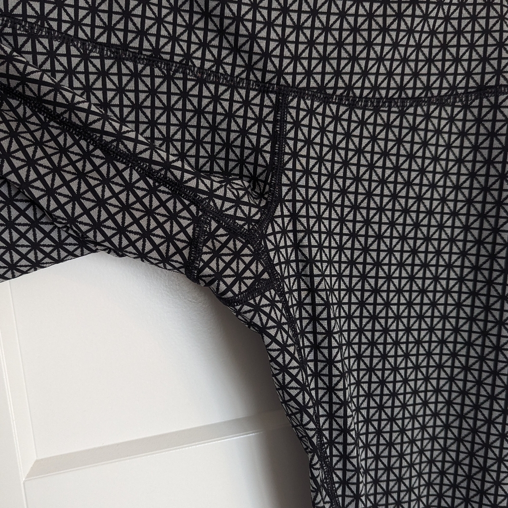 Lululemon Wunder Under Mid Rise 30" Legging - Geo Silver Spoon Black Design sz 4 - Picture 3 of 6